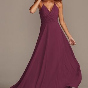David’s Bridal Spaghetti Strap Full Skirt Bridesmaid Dress in Wine Sz 2